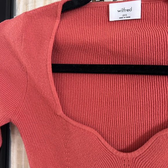 Like new, Aritzia Wilfred Sculpt Knit long sleeve top - Picture 3 of 3